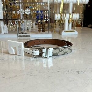 Michael Kors monogram reversible tan and brown leather women’s belt size S NWT